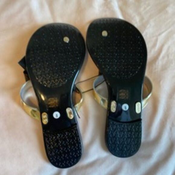 SANDALS WITH BOW AND CRYSTAL ACCENTS BY READY TO WEAR IN BLACK AND GOLD … - Picture 10 of 11